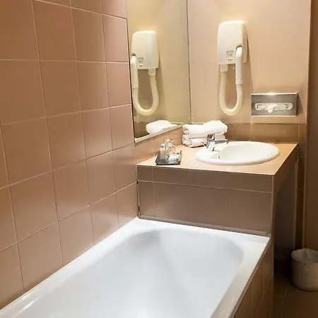 Amirauté Hotel